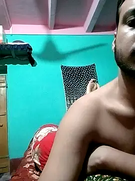 Snapshot of sexeyboy332 chatting on 07/10/26, 01:32 sexeyboy332 online show from 07/10/26, 01:32