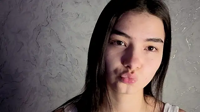 Laura Sunday online show from 02/24/26, 01:31