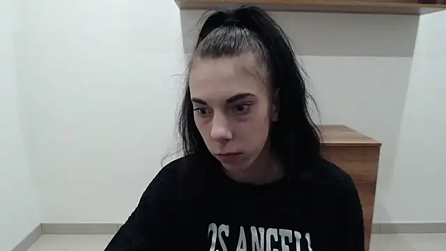 Snapshot of Lillia_dark chatting on 12/05/25, 12:47 Lillia dark online show from 12/05/25, 12:47