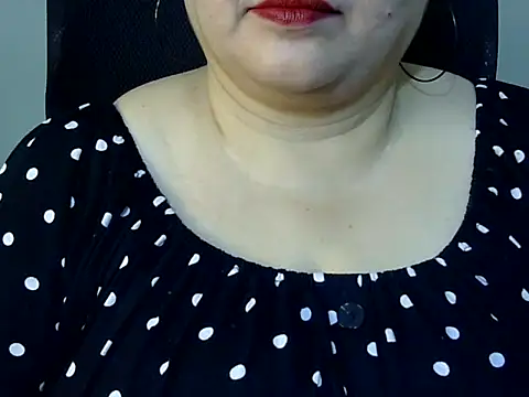 Snapshot of Soniya_Sha chatting on 02/05/26, 08:02 Soniya Sha online show from 02/05/26, 08:02