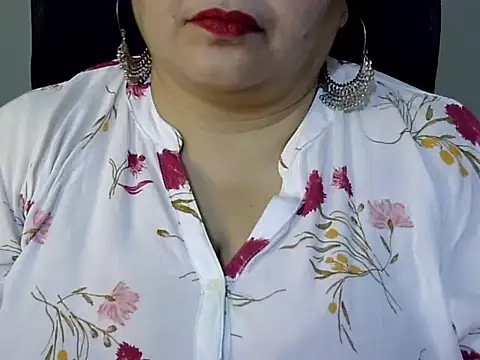 Snapshot of Soniya_Sha chatting on 02/16/26, 06:59 Soniya Sha online show from 02/16/26, 06:59