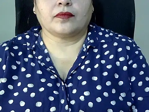 Snapshot of Soniya_Sha chatting on 02/22/26, 11:42 Soniya Sha online show from 02/22/26, 11:42