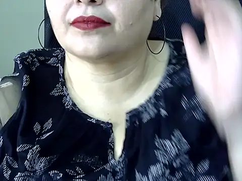 Soniya Sha online show from 03/10/26, 07:24