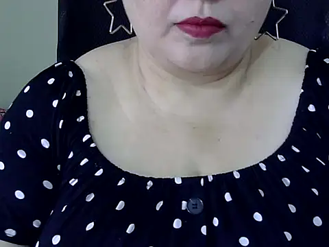 Soniya Sha online show from 05/17/26, 06:44