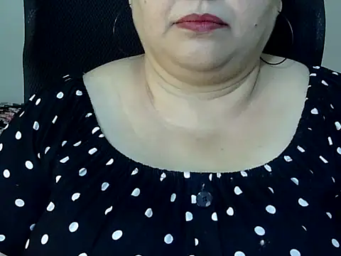 Soniya Sha online show from 05/17/26, 06:48