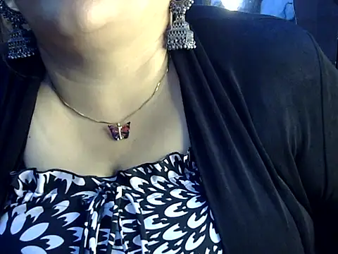 Snapshot of Soniya_Sha chatting on 07/02/26, 08:59 Soniya Sha online show from 07/02/26, 08:59