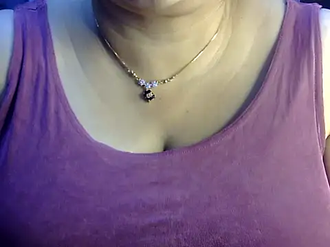 Snapshot of Soniya_Sha chatting on 07/04/26, 08:42 Soniya Sha online show from 07/04/26, 08:42