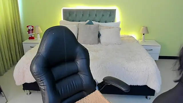 Celeste Rous   online show from 12/20/25, 12:34