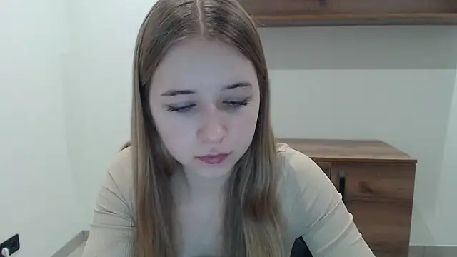 SweetBellaa  online show from 01/10/26, 08:16