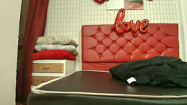 Elizabetth Roman online show from 03/03/26, 06:58