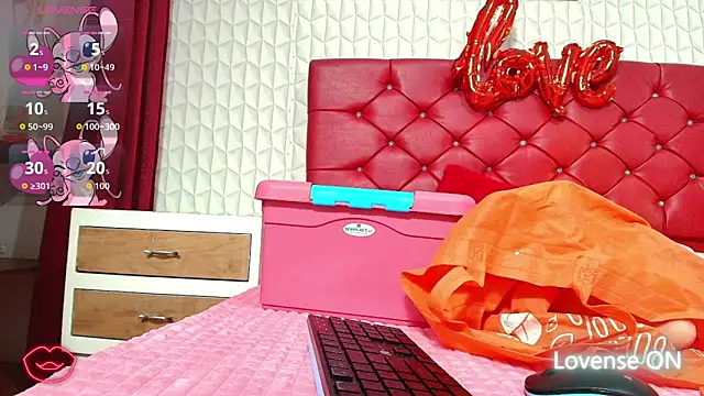 Elizabetth Roman online show from 04/17/26, 09:07