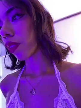 Snapshot of BellaHarpeer chatting on 02/13/26, 07:43 BellaHarpeer online show from 02/13/26, 07:43