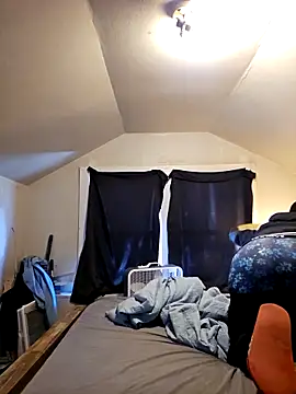 iLOVETRAY96 online show from 04/07/26, 04:51