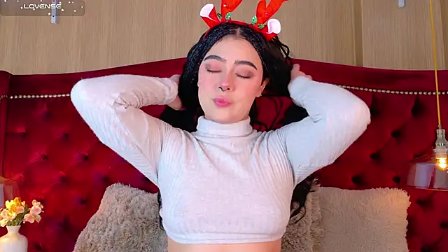 TaniaRedd  online show from 12/21/25, 02:13