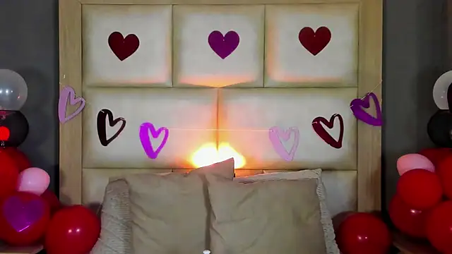 TaniaRedd  online show from 02/15/26, 02:14