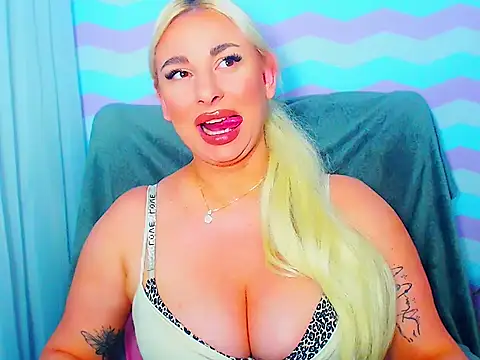 LuxuriaGoddess online show from 06/18/26, 07:29