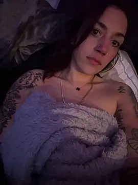 Snapshot of A_LEE_88 chatting on 12/05/25, 12:19 A LEE 88 online show from 12/05/25, 12:19