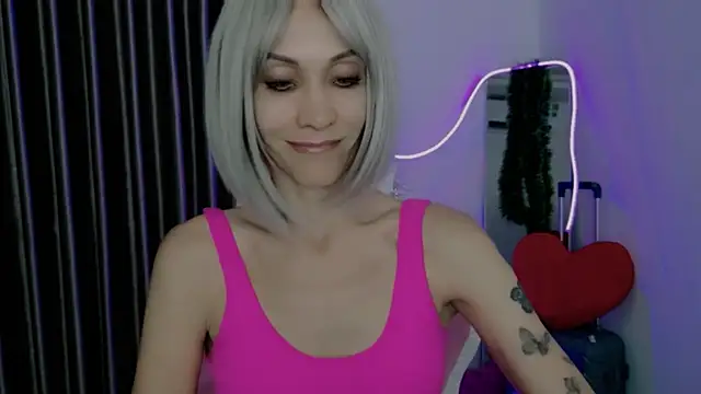 Snapshot of betty_xoxoo chatting on 01/12/26, 11:04 betty xoxoo online show from 01/12/26, 11:04