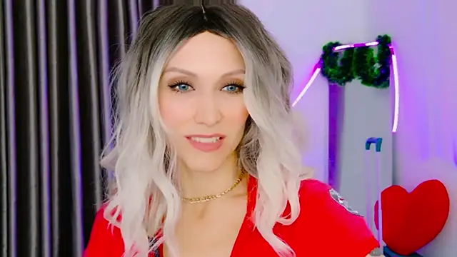 Snapshot of betty_xoxoo chatting on 02/01/26, 11:53 betty xoxoo online show from 02/01/26, 11:53