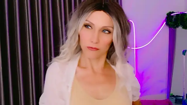 Snapshot of betty_xoxoo chatting on 02/03/26, 08:30 betty xoxoo online show from 02/03/26, 08:30