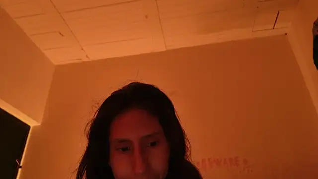 Snapshot of MoonLipsON- chatting on 06/21/26, 01:30 MoonLipsON- online show from 06/21/26, 01:30