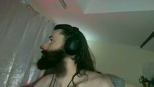 Snapshot of slavinicum chatting on 12/03/25, 09:57 slavinicum online show from 12/03/25, 09:57