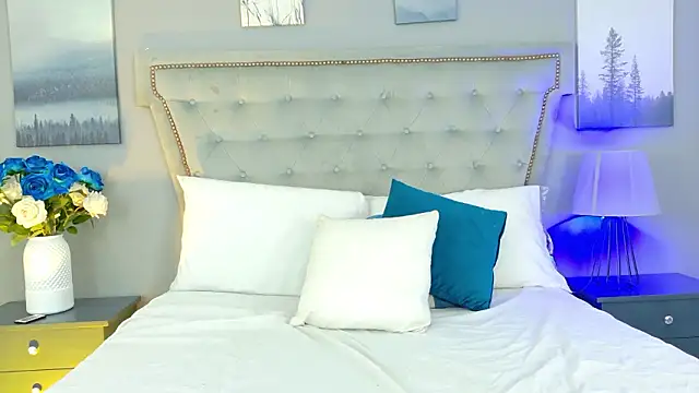 AnnieLeigt online show from 02/18/26, 12:01