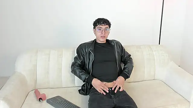 LittleMya  online show from 01/31/26, 08:07