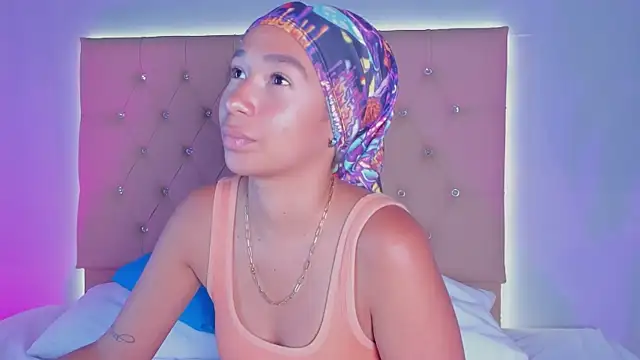 EmmaLawrence  online show from 01/06/26, 07:50