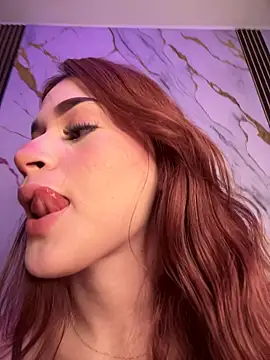 Snapshot of Francesca_Galeano chatting on 12/17/25, 08:48 Francesca Galeano online show from 12/17/25, 08:48