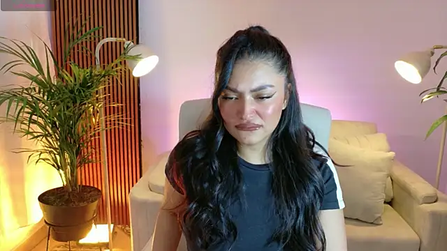 Snapshot of victoria___moon chatting on 02/07/26, 01:26 victoria moon online show from 02/07/26, 01:26