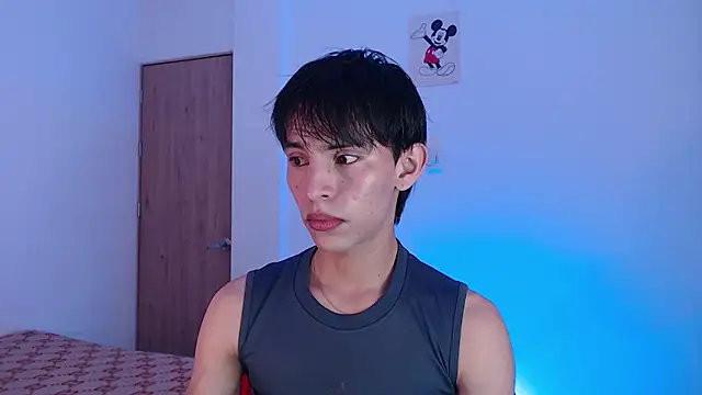 Snapshot of andrew_courtzz chatting on 05/07/26, 07:19 andrew courtzz online show from 05/07/26, 07:19