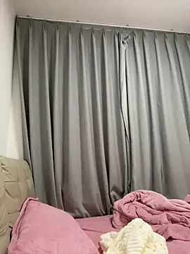 Snapshot of bibi347127 chatting on 12/20/25, 01:12 bibi347127 online show from 12/20/25, 01:12