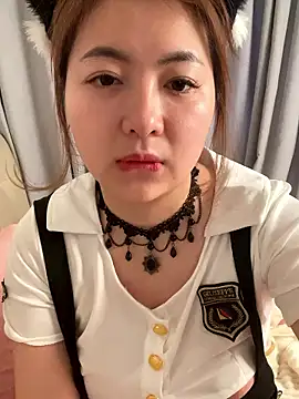 Snapshot of bibi347127 chatting on 01/14/26, 01:11 bibi347127 online show from 01/14/26, 01:11