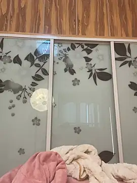 Snapshot of bibi347127 chatting on 02/01/26, 01:15 bibi347127 online show from 02/01/26, 01:15