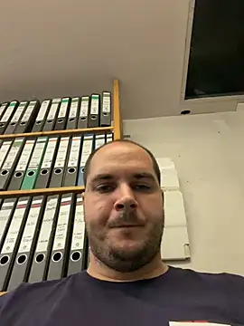 GeilerFinn95 online show from 06/17/26, 04:52