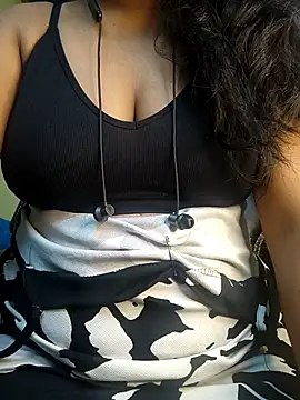 Preeti345 online show from 04/03/26, 01:36