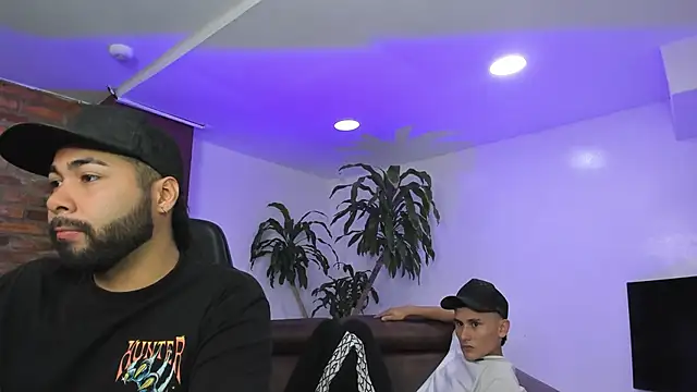 HotThreesoome online show from 12/14/25, 01:16