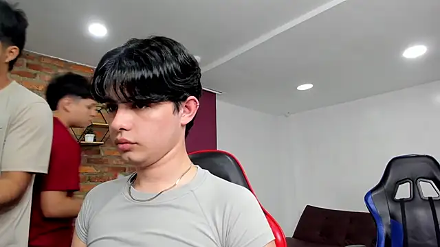 HotThreesoome online show from 03/05/26, 12:23