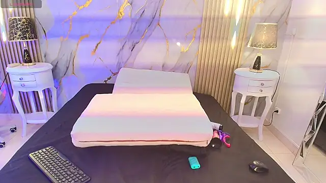 AprillRoss online show from 04/17/26, 12:41