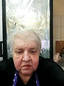 HapinessLovee online show from 12/18/25, 09:04