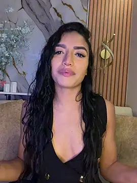 Snapshot of AlinaArgii chatting on 07/17/26, 03:39 AlinaArgii online show from 07/17/26, 03:39