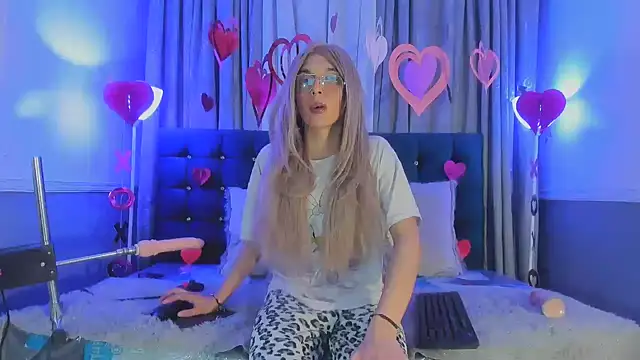 Lis Pearson online show from 02/06/26, 02:49