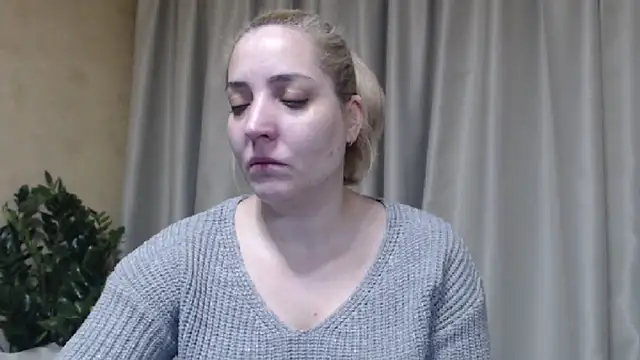 Snapshot of sweetpussy chatting on 02/05/26, 09:30 sweetpussy online show from 02/05/26, 09:30