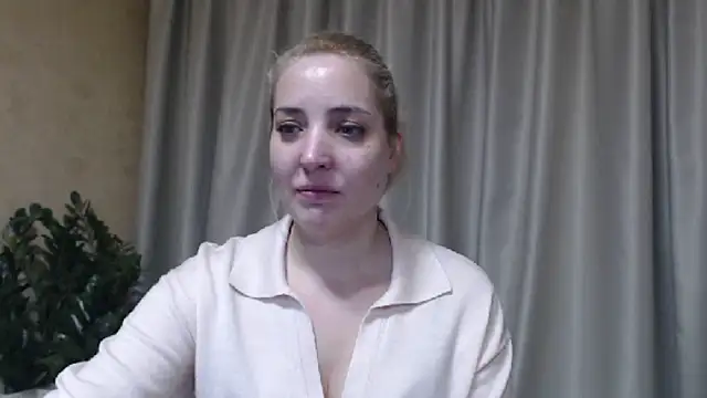 Snapshot of sweetpussy chatting on 02/24/26, 01:42 sweetpussy online show from 02/24/26, 01:42