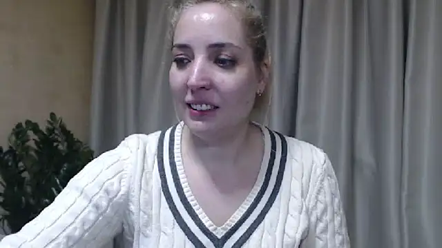 Snapshot of sweetpussy chatting on 02/27/26, 12:21 sweetpussy online show from 02/27/26, 12:21