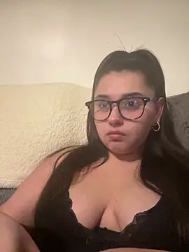 Wild Busty Niyah XX online show from 12/21/25, 09:55