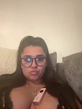 Wild Busty Niyah XX online show from 03/06/26, 09:44