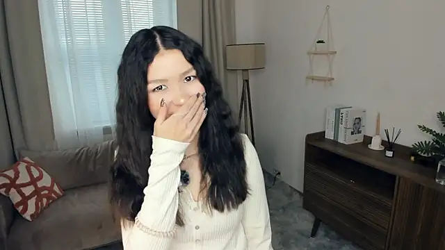 LonaLongsdorf online show from 01/10/26, 09:00