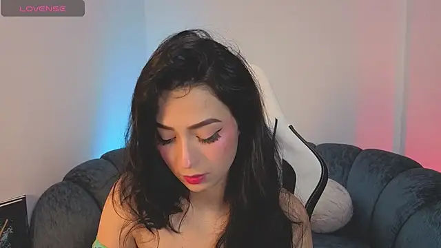 Madison Cortes online show from 12/04/25, 11:13